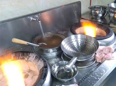 合（hé）作案例